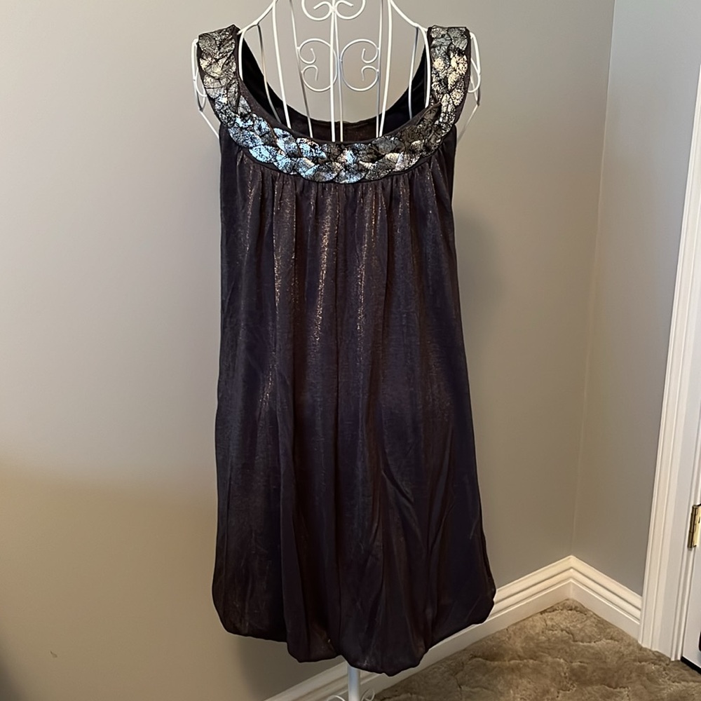 Dress - Picture 3 of 3